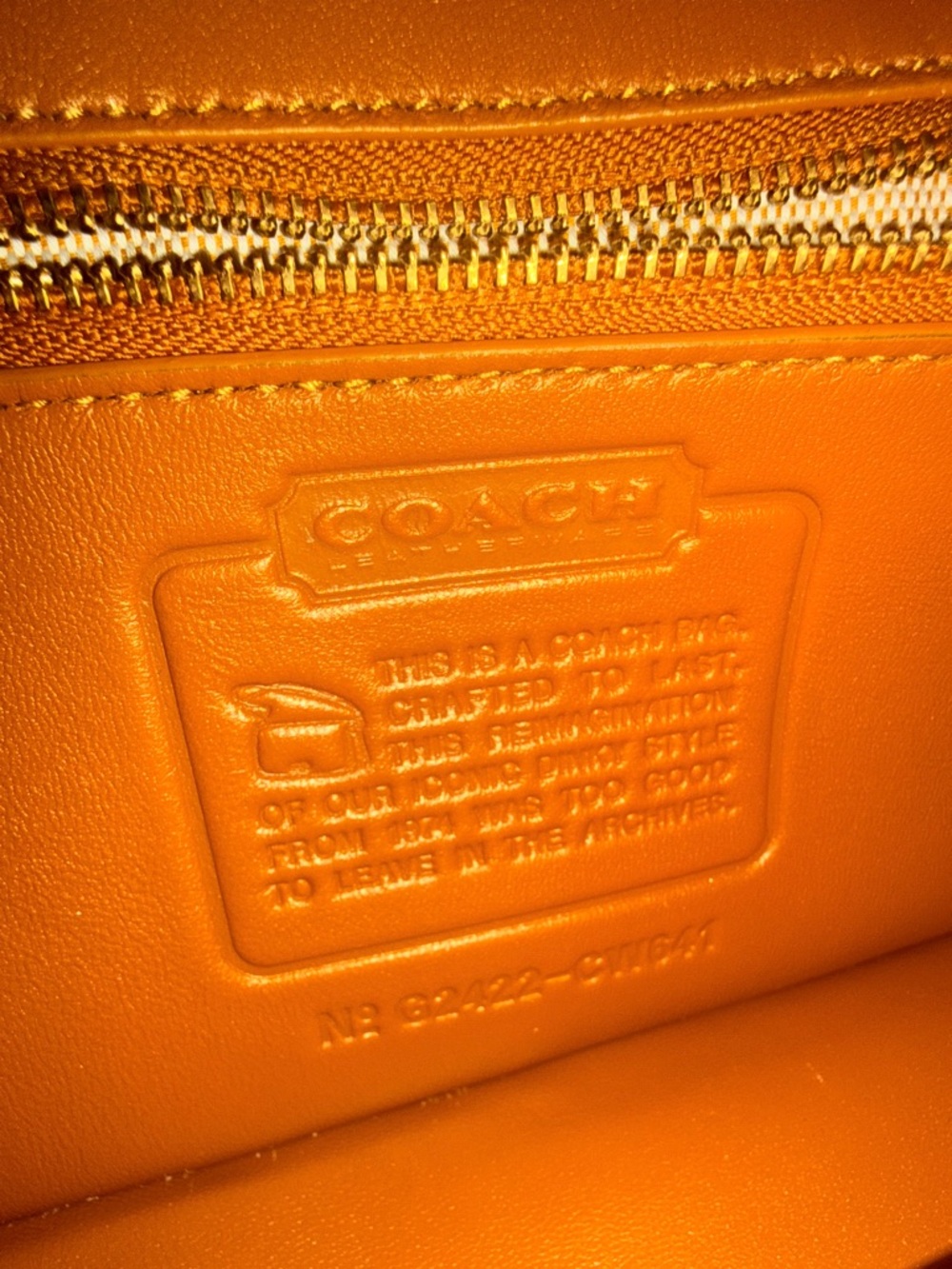 Coach Cream Leather 'Dinky'  Crossbody Bag with Gold Chain Strap - Picture 8 of 11